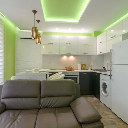 Reаch Dreams 1 アパート